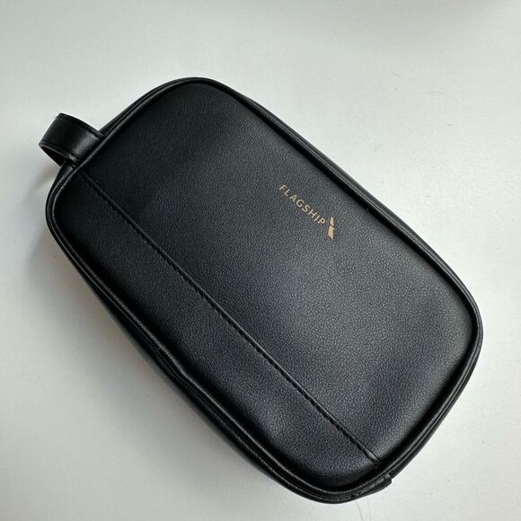 American Airlines Flagship First Class Amenity Kit Toiletry Bag - Picture 6 of 7
